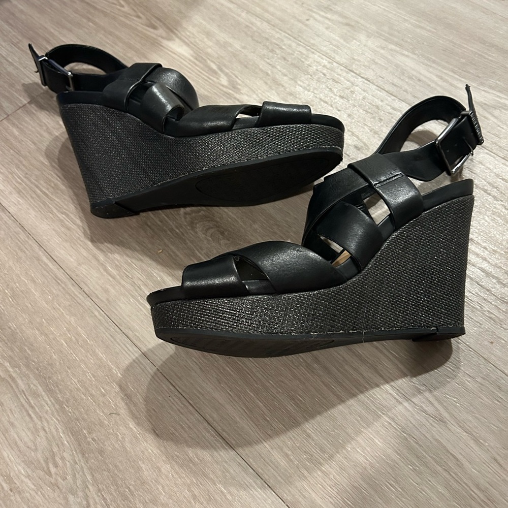 Gianni Bini Tall Black Wedge Sandals-large silver buckles Size 8 M
